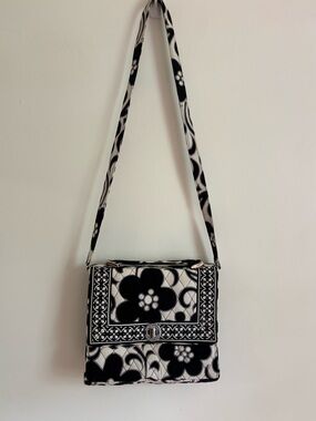 Vera Bradley Black and White Floral Crossbody Bag - Quilted Shoulder Purse